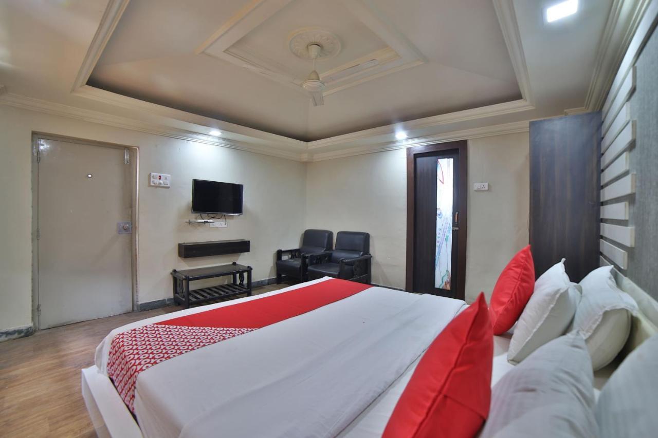 Oyo 41929 Hotel Loyal Residency Dzsámnagar Kültér fotó