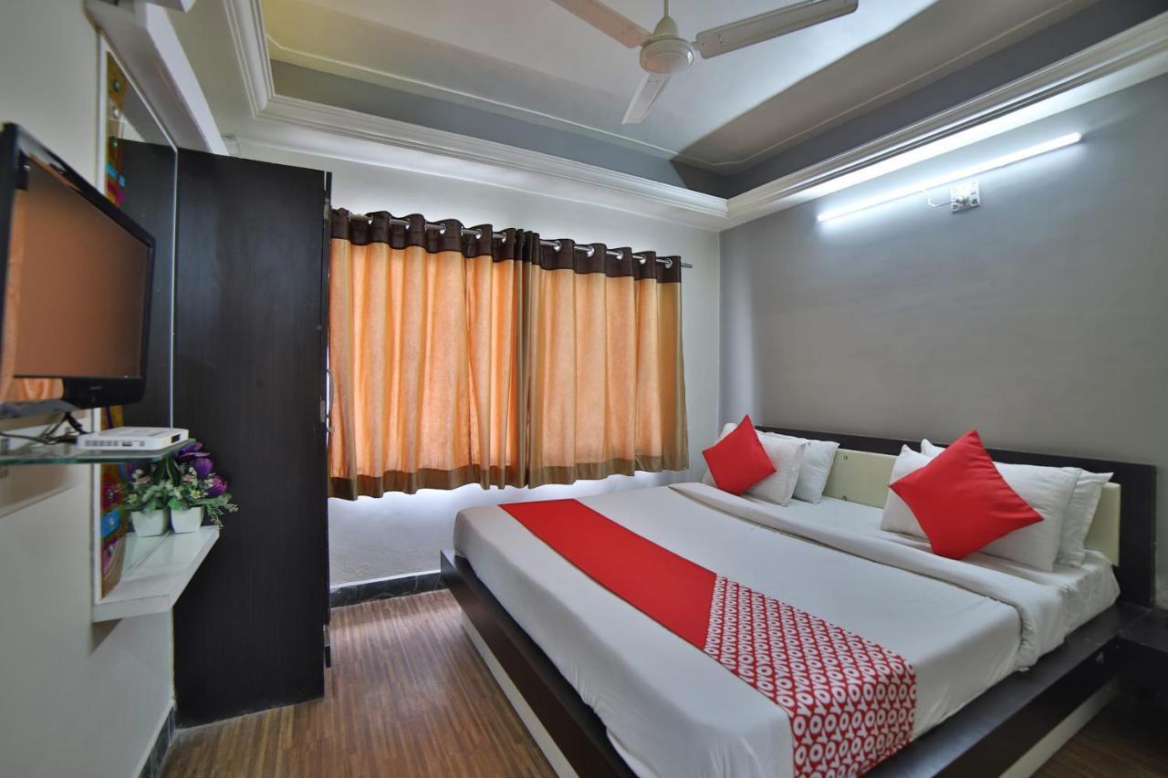 Oyo 41929 Hotel Loyal Residency Dzsámnagar Kültér fotó